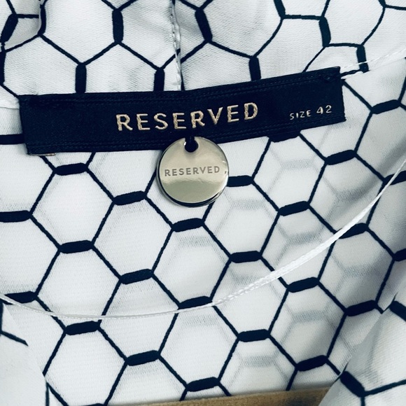 Reserved White and Black Patterned Blouse - Picture 3 of 4